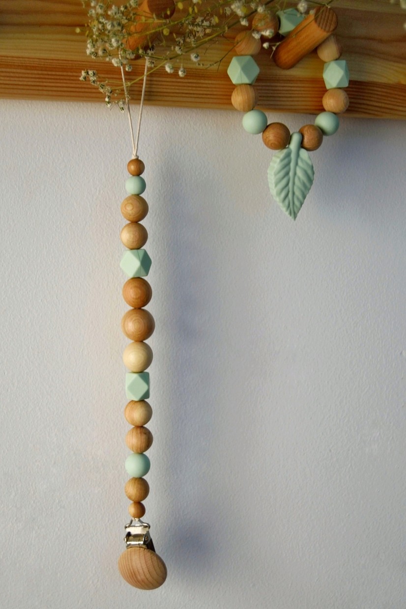 Pacifier Clip "Leaf" Pacifier Clip "Leaf"